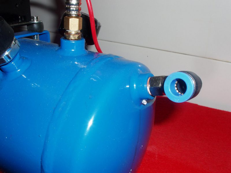 Alternative view of Kompressor mit 6L Tank für Train Horn Hornblaster