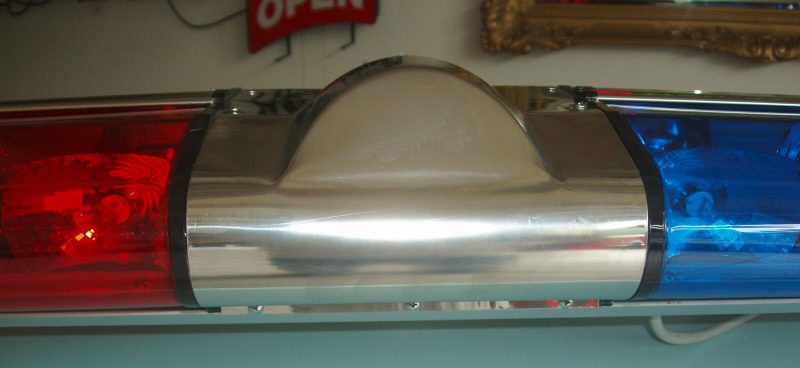 Alternative view of USA Police Car Rotator Dachwarnbalken Halogen Vintage